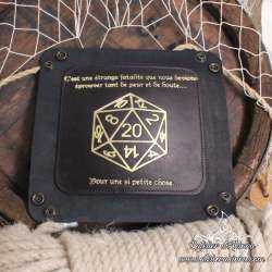 Piste à dé D20 sur la réussite critique